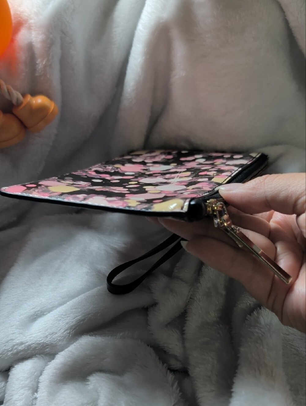 Kate Spade New York Grant Lane Slim Bee Wristlet - Picture 6 of 10